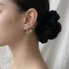 Joias Prateadas Vintage Desgastadas para Mulheres, Brincos de Clipe com Combinação de Cruz e Estrela, Conjunto de Brincos de Peça Múltipla Estilo Nicho Cool e Doce Venda por Atacado