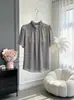 Camisa de mujer con cuello fruncido, nuevo estilo verano 2026, lujo ligero, tacto de alta gama, rejuvenecedora, corte holgado, adelgazante, top elegante
