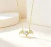 Colgante de Collar de Murciélago Full Diamond Estilo Europeo y Americano Transfronterizo Simbolizando Buena Suerte, Circonita de Gota de Agua, Diseño de Nicho, Cadena de Cuello de Moda