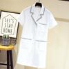 Versión coreana de gestión de la piel Bata blanca esteticista tatuador salón de belleza médica overol ropa de enfermera Borde gris Borde azul