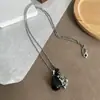 Colar de Aço Titânio com Cacho de Uva de Pedra Natural Feminino 2025 Novo Corrente Longa de Suéter de Luxo Acessórios de Nicho Acessíveis