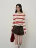 [En Stock] Top de Punto Rayado Elegante Casual de Hombros Descubiertos Ajustado para Mujer JOMI STUDIO