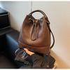 Mochila Feminina Transfronteiriça 2026 Nova Moda High-End Nicho Retro Multifuncional Transversal Street Fashion Mochila