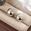 Brincos de tarraxa de bola dourada em semicírculo grossos em forma de C vazados minimalistas irregulares, estilo frio moderno, temperamento de alta qualidade, combinam com tudo