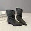 Botas vaqueras retro de mezclilla para mujer, fruncidas, apiladas, nuevas, para aumentar la altura interior, mujer 2026, punta fina, tacón grueso, botines cortos, hebilla de cinturón