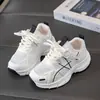 Zapatos Deportivos de Malla Simple para Niños 2026 Primavera Nuevo Estilo Suela Suave Antideslizantes Transpirables Modernos Versátiles Zapatos Casuales para Niños Mayores