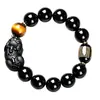 Pulseira de obsidiana negra e olho de tigre com um amuleto Pi Xiu, apresentando uma conta com o Sutra do Coração, adequada para homens e disponível para atacado.