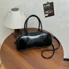 Bolsa Tote Pequena Portátil Transfronteiriça Feminina Verão 2026 Nova Tendência Nicho Retrô Bolsa de Ombro Único Moda Comute Bolsa Transversal
