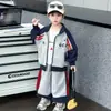 Conjunto Deportivo a Rayas Rojas para Niños Primavera y Otoño 2026 Otoño Nuevo Estilo Coreano Fresco Informal para Bebé Conjunto de Dos Piezas
