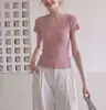 Tricô feminino com decote V e manga curta, novo estilo de verão 2026, caimento justo, design único e requintado com manguinhas bufantes.