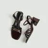 Directamente de Fábrica: Sandalias de Tira Única con Tacón Grueso y Punta Cuadrada con Hebilla Metálica, Cómodas para Viajar al Trabajo, Versátiles, Talla Pequeña para Mujer