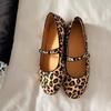 2026 Versão Coreana Novos Sapatos Baixos Estampa de Leopardo para Mulheres, Confortáveis de Tira Única Ballet Retrô Mary Jane Bico Redondo Sapatos de Vovó