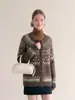 Cardigã de tricô Fair Isle para mulheres, nova coleção outono/inverno 2026, casual, versátil, de caimento solto e emagrecedor, tipo casaco suéter
