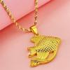 Europa y Estados Unidos superventas collar chapado en oro de 24k joyería joyería de oro arena pez volador colgante collar de onda de agua en stock suministro