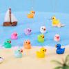 Pato amarillo colorido DIY Decoración de paisaje de musgo accesorios colgantes mini sobremesa micro paisaje miniaturas pequeños adornos