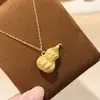 Colar de Prata Esterlina S925 com Acabamento Escovado Antigo, Cor Dourada, Três Dimensões de Abóbora e Cabaça, Nova Corrente Clavicular Exquisita Estilo Chinês