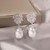 Pendientes de Flor de Perla de Circonita de Aguja Plateada, Pendientes de Circonita Estilo Dama Elegante Francesa, Pendientes de Lujo Ligero de Gama Alta de Nicho