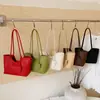 Bolsa de mano casual simple de moda para mujer, bolso de hombro elegante, bolsa tote de gran capacidad a la moda para el día a día, nuevo de verano 2026