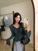 Blusa de Lã Slim com Gola Franzida e Manga Sino Redutora de Idade Francesa Feminina Branca Tamanho Único Preto Damasco