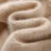 Versátil e estiloso - um suéter feminino de cashmere com gola de renda, um novo design outono/inverno 2026, com decote redondo e perfeito para usar em camadas como peça íntima.