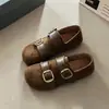Zapatos retro estilo Birkenstock para mujer con suela blanda para otoño/invierno 2026, con un talón que se puede pisar, versátiles para ir al trabajo, cómodos para uso prolongado, antideslizantes y con una suela suave para uso casual