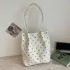 Bolsa Tote de Veludo com Bolinhas de Grande Capacidade para Mulheres 2026 Nova Tendência Estilo Coreano Versátil Bolsa Tote para o Dia a Dia/Trabalho