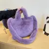 Outono de 2026 Novo Estilo Bolsa de Mão Fofa de Ombro Único Bolsa Tote Transversal Peluda da Moda para Mulheres Bolsa de Pelúcia Texturizada Casual