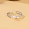 Anillo de Plata de Ley S925 con Perla de Línea Asimétrica para Mujer Diseño Simple de Nicho Lujo Accesible Abierto