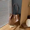 Bolsa de Axila Grande Capacidade Simples e Fresca Nova Moda Verão 2026 Casual Bolsa de Ombro Elegante Bolsa Tote para o Trabalho