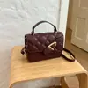 2026 novo design estiloso e elegante, bolsa de ombro da moda com padrão de diamante, bolsa de axila chique e fresca, bolsa de mão de alta qualidade para mulheres