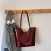 Nova Bolsa Estilo Coreano Nicho Grande Capacidade Saco Saco Moda Casual Comutador Bolsa de Axila Versátil Bolsa de Ombro Tote