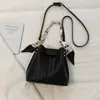 Bolsa Saco de Alto Valor 2026 Verão Nova Tendência Moda Bolsa Transversal Nicho Corrente Sensação Solta Cor Sólida Bolsa de Mão