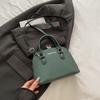 Bolsa Concha Feminina 2025 Nova Moda Tendência Bolsa Transversal de Ombro Feminina Simples Casual Bolsa de Axila Feminina