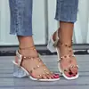 Tamanhos 35-43 sapatos femininos plus size 41 Sandálias de salto grosso cristalinas de fada para combinar com tudo mulheres 42 Salto alto romano com rebite europeu e americano
