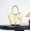 Bolsa Cesta de Vegetais Clássica de Couro Bovino de Primeira Camada Personalizada de Fábrica, Bolsa Saco de Couro Genuíno de Alta Qualidade, Bolsa de Mão Versátil para Exportação