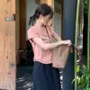 Camiseta Rosa de Manga Corta para Mujer con Hombro Derecho en Verano, Prenda Interior Versátil, Holgada, Efecto Adelgazante, Fina, Ligeramente Transparente, Camiseta Base para Combinar al por Mayor
