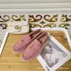Sapatos Loafer Lp de Alta Qualidade 2026 Novo Modelo Camurça Slip-On Sapatos Casuais Cor Doce Estilo Casal Sapatos Pequenos de Couro
