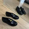 Versão em Couro de Vaca Moeda de Ouro Bico Redondo Salto Bloco Mocassins Britânicos Femininos Fazem os Pés Parecerem Menores Couro Genuíno Sola Grossa Sapatos de Salto Baixo Retrô Sapatos Pequenos de Couro