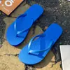 2026 Nuevas Chanclas Multicolor Antideslizantes para Ducha con Tira para Dedos Verano Viaje Pareja Sandalias Portátiles para Mujer