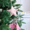 Decoración Navideña Escena Arreglo de Tienda Colgante de Árbol Joyería Suministros para Vestido Festivo Estrella de Cinco Puntas Colgante de Tela Accesorios