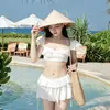 Nuevo traje de baño de dos piezas estilo falda con volantes para mujer, sexy blanco sin tirantes de hombros descubiertos, adelgazante, bikini para vacaciones en la playa