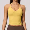 O novo sutiã esportivo de gola halter da Amazon é altamente elástico, respirável, justo e apresenta um lindo design nas costas.. É uma regata sem costura adequada para fitness e yoga.