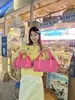 Bolso de nailon multicolor macarrón multifuncional nuevo transfronterizo 2026, ligero, moderno, versátil y se puede llevar como bolso de hombro, bolso cruzado o bolso de mano.