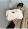 Bolso de Punto de Lana Transfronterizo para Mujer, Gran Capacidad, Nuevo Versátil 2026 Otoño e Invierno Bolso Cruzado con Cadena, Bolso Casual para el Trabajo