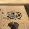 Diseño Exclusivo Deep Space Five Anillos de Boda de Lujo Ligero con Circonita para Mujer, Anillos Personalizados de Alta Gama con Flor y Luna Estelar, Apilables Nuevo Estilo