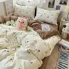 Juego de Cuatro Piezas de Algodón Lavado Grado Materno e Infantil, Estilo Ins Fresco Gasa de Doble Capa Algodón Puro Dibujos Animados Juego de Tres Piezas para Cama