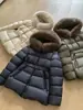Chaqueta de plumas de alta gama para mujer transfronteriza con cuello grande de piel y ajuste en la cintura, moda de invierno 2026, adelgazante y cálida, con diseño de cintura entallada