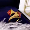 Anillo de Doble Pagoda de Diamantes de Color Metal Exagerado Europeo y Americano, Traje de Anillo para Dedo de Comida Estilo Corte Retro de Personalidad, Venta al por Mayor