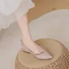 Sapatos de Bico Fino de Boca Baixa para Mulheres 2024 Novo Estilo Fada Rebite Sola Macia Antiderrapante Slip-On Sapatilhas