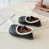 Zapatos de Princesa con Lentejuelas para Niñas Estilo Nuevo Primavera y Otoño 2026 Zapatos de Cuero Slip-On para Bebés Estilo Dulce Planos